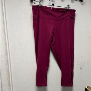Women's Berry Leggings with knot design on bottom XXL